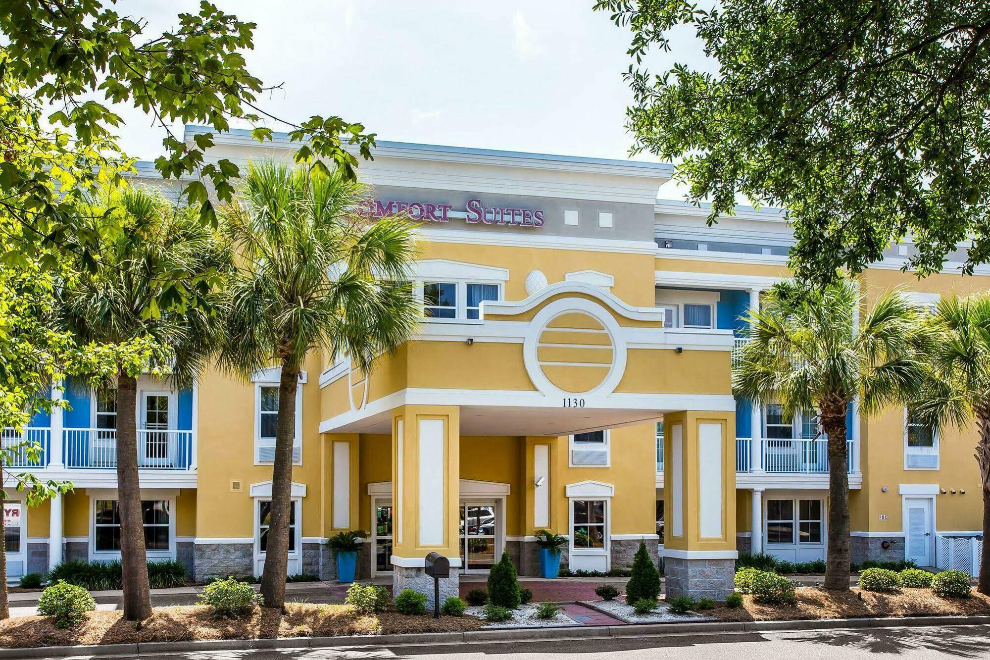 棕榈岛科耐特康福特套房酒店 芒特普莱森特 外观 照片